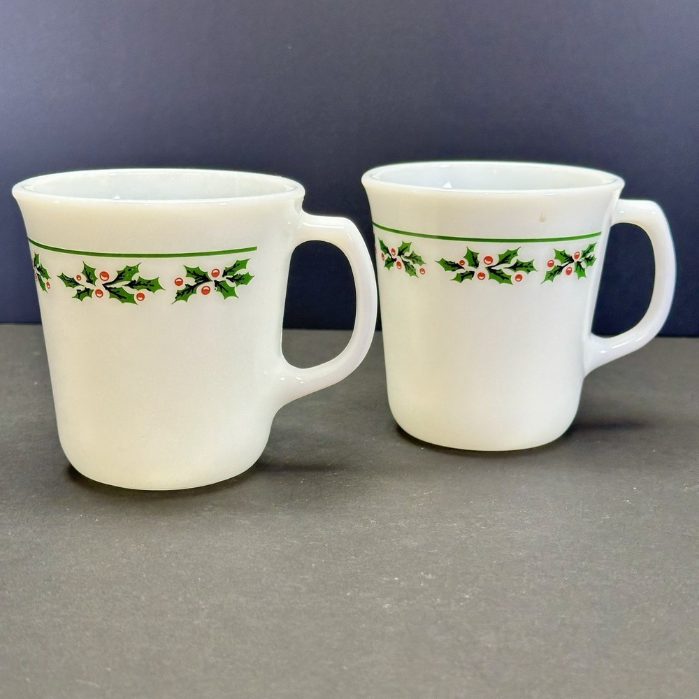 1980's Vintage Corelle Christmas Holly Days Cups Set Of 2 Holiday